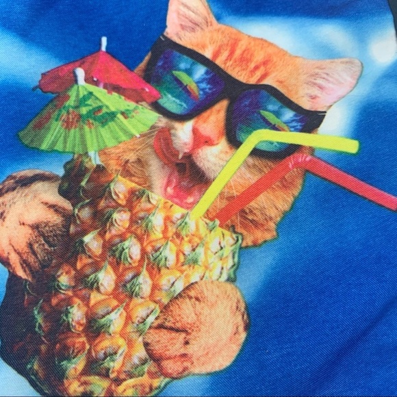 BioWorld Cat Pineapple Drink Vacation Swim Small Pockets Mesh Lining - Picture 2 of 5